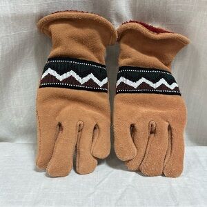 Filson x Astis leather beaded gloves